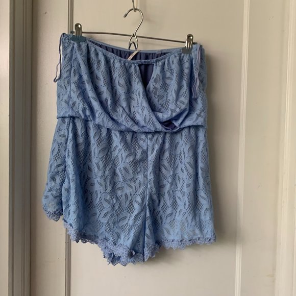 Last chance! Eyelet Lace romper from Free People - L - Picture 3 of 8